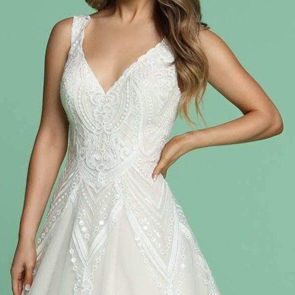 Da Vinci Bridals Wedding Dress  Ivory/Blush In Size 14 - Picture 2 of 4